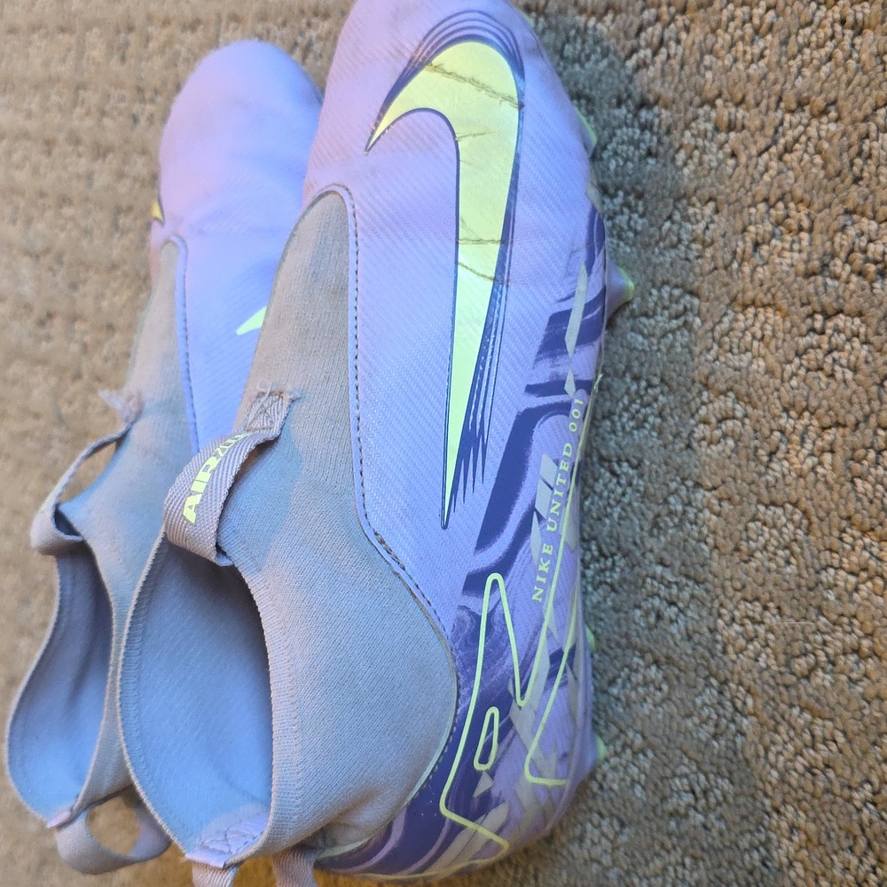 Nike Airzoom United 001 Youth 5 Light Purple Green